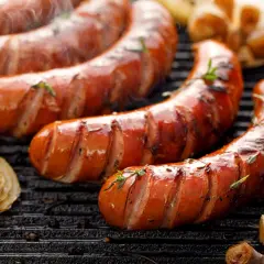 Kaloryczność kiełbasy z grilla: ile kcal i jak jeść zdrowiej?