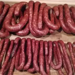 Ile pieprzu na 10 kg kiełbasy? Niezawodna metoda na idealny smak.