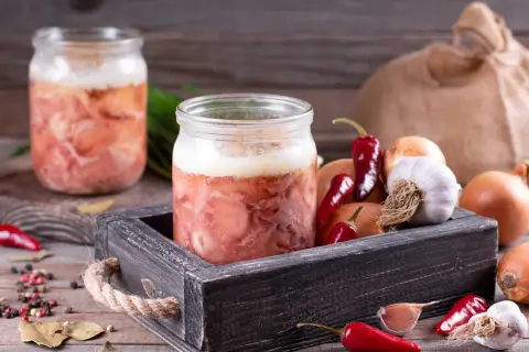 Sos z mięsem w słoiku? Tyndalizacja to Twój przepis na sukces!