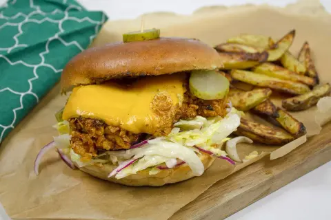 Odgrzej burgera w piekarniku: soczysty kotlet, chrupiąca bułka