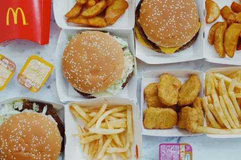 Sos słodko-kwaśny McDonald's: Odtwórz idealny smak w domu!