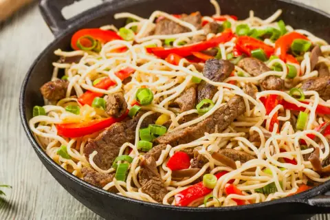 Wołowina po chińsku: Miękka i soczysta jak z restauracji!