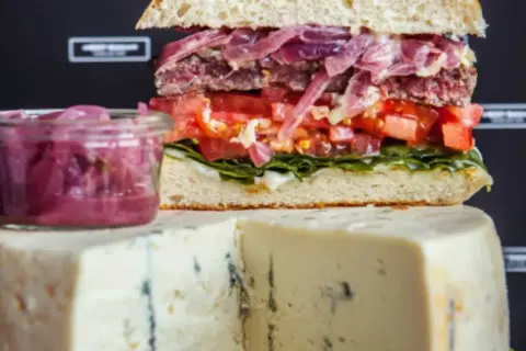 Jaki ser żółty do hamburgera? Wybierz idealny i top!