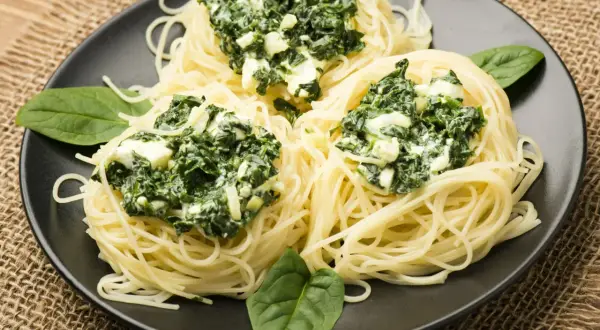 Spaghetti ze słoika: Ulepsz smak prostymi trikami w 15 min