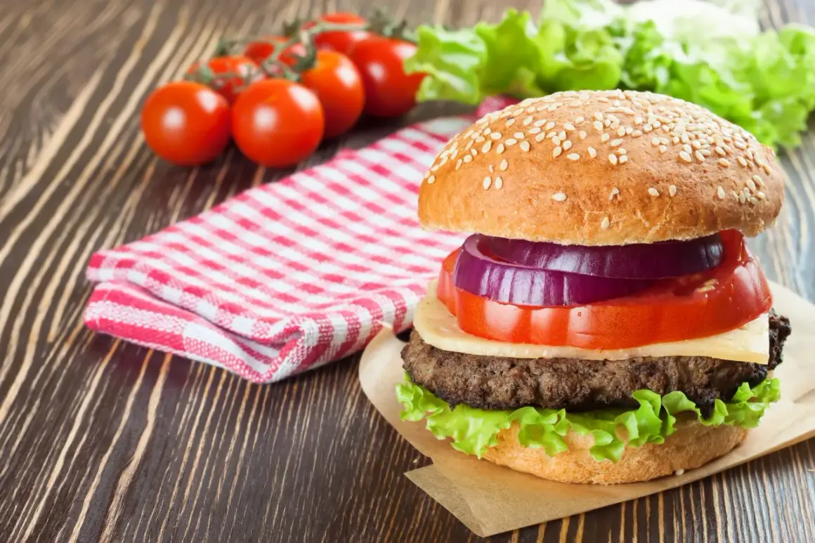Mrożone hamburgery: Przepis na idealny smak. Bez rozmrażania?