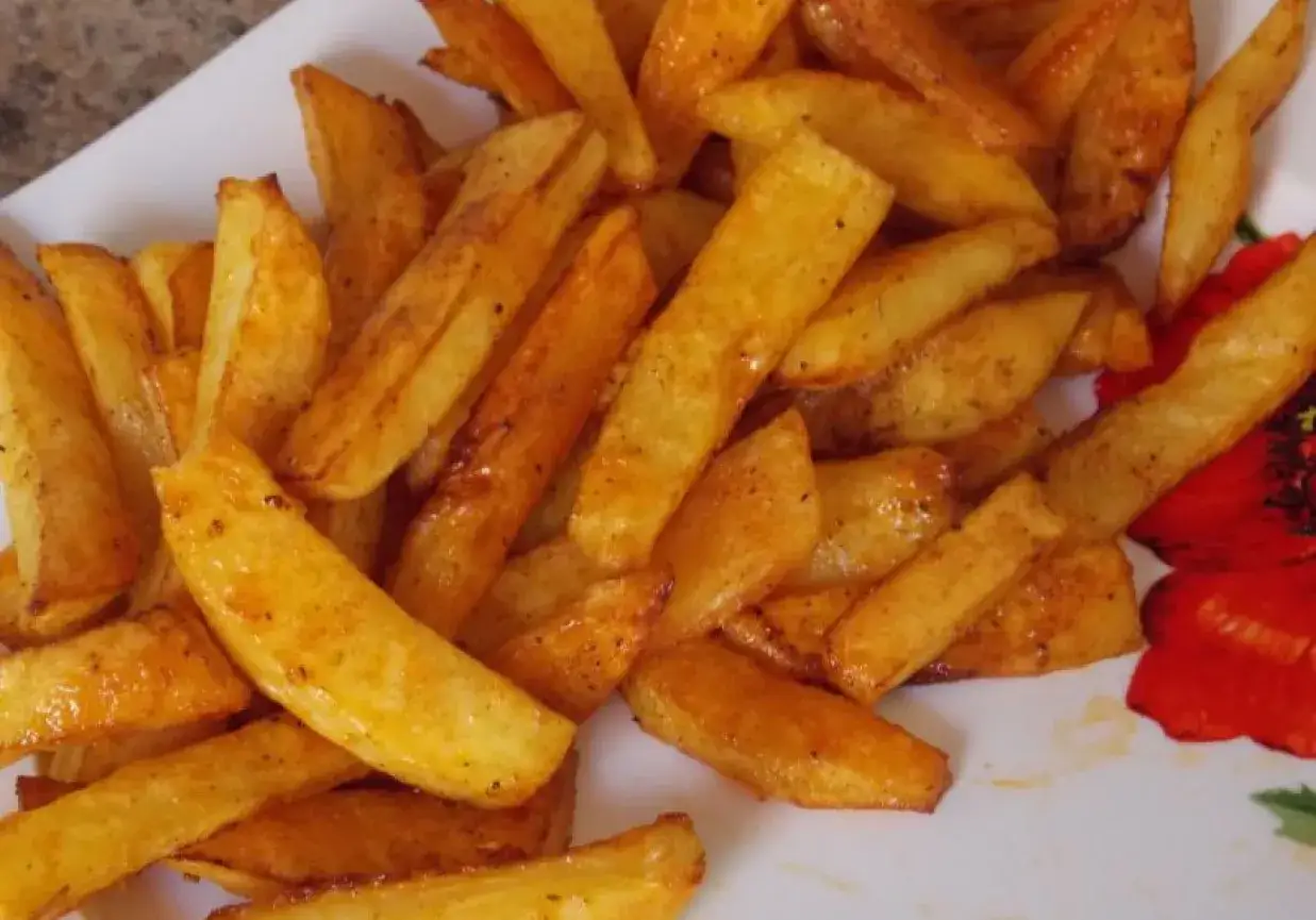 przygotowanie frytek świeżych ziemniaków