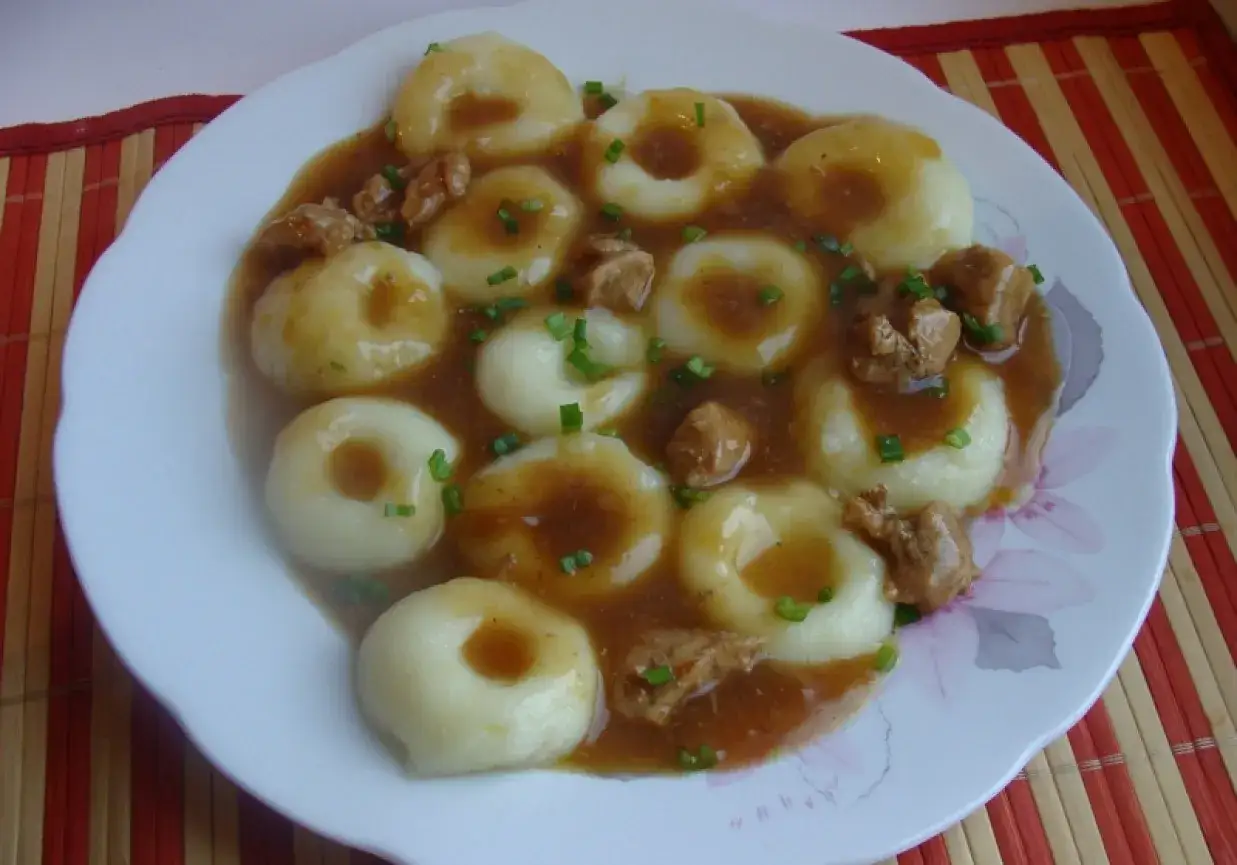 Przygotowanie mięsa królika do duszenia